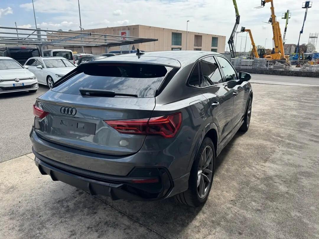 Audi Q3 SPB 35 TFSI S tronic Identity Black Sportbavk s-line