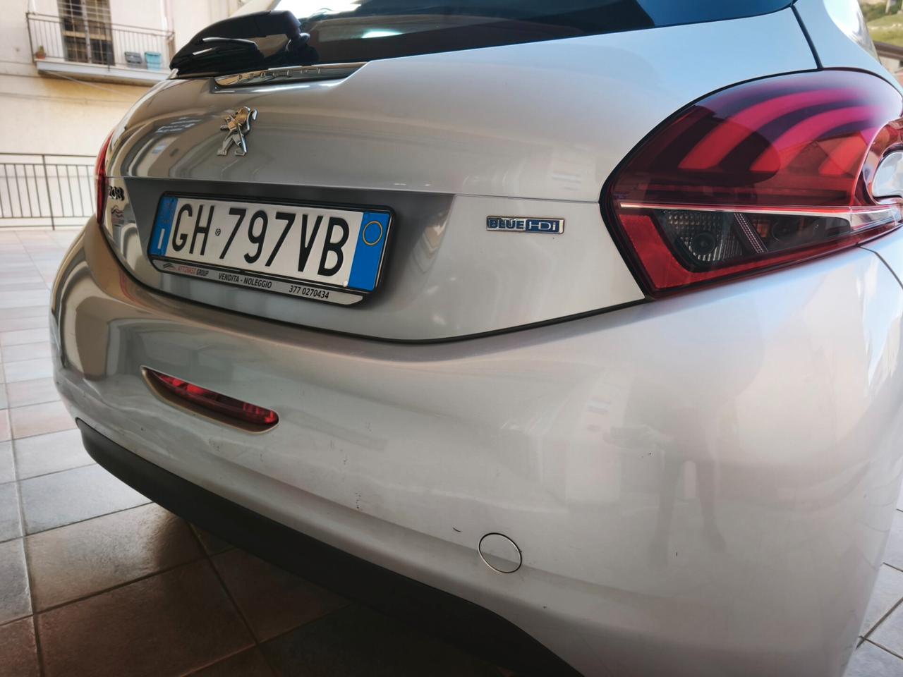 Peugeot 208 1.6 BlueHDi 75 CV