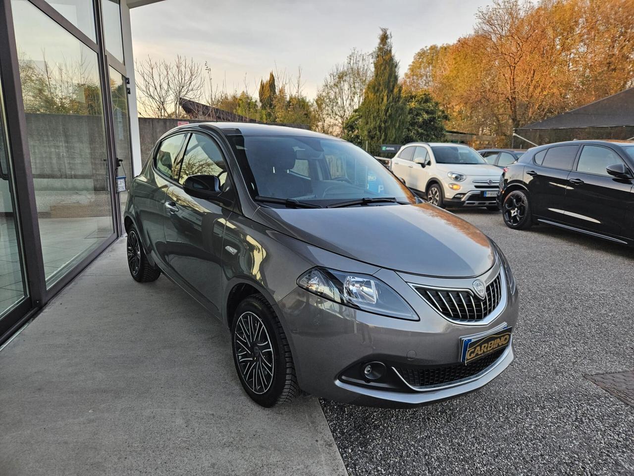 Lancia Ypsilon 1.0 FireFly 5 porte S&S Hybrid Gold