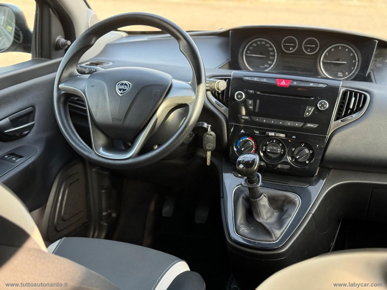 LANCIA Ypsilon 1.2 69 CV 5p. Platinum
