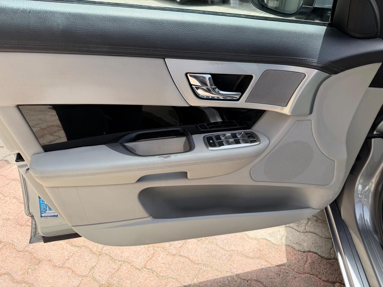 Jaguar XF 2.2 D 190 CV Prestige 2012