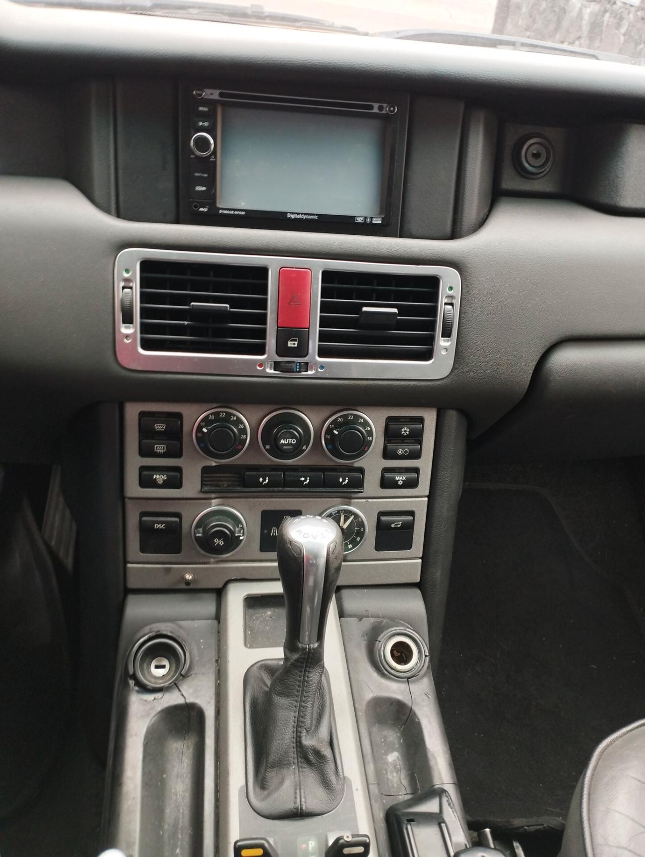 Land Rover Range Rover Range Rover 3.0 Td6 Vogue Foundry