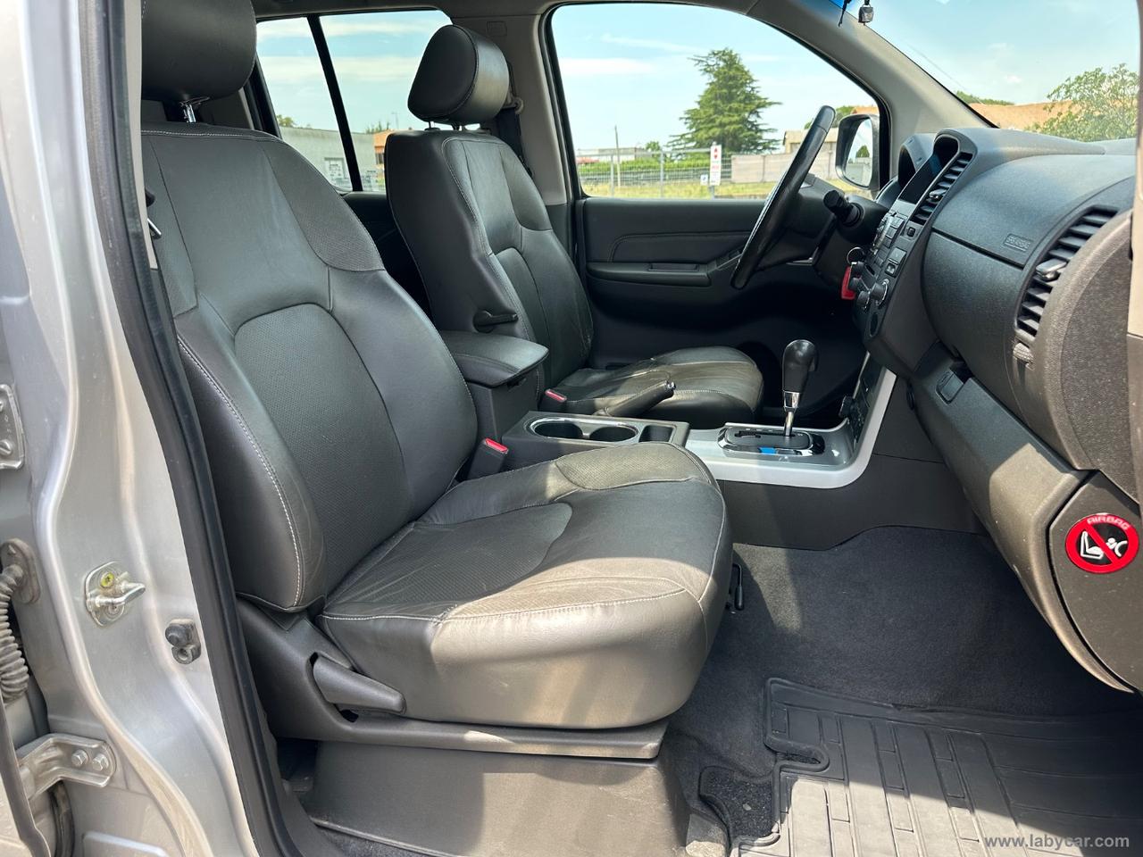 NISSAN Navara 3.0 dCi 4p. Double Cab LE V6