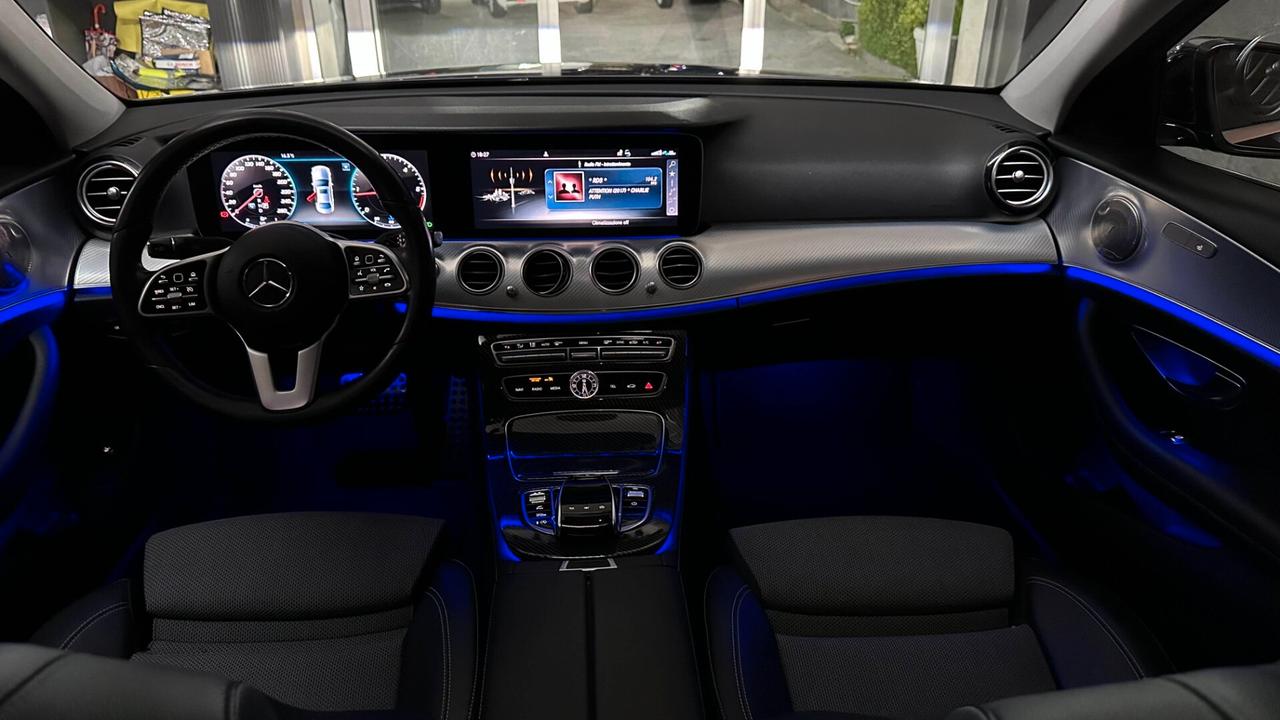 Mercedes-benz E 220 d 4Matic Auto Premium Plus AMG Line