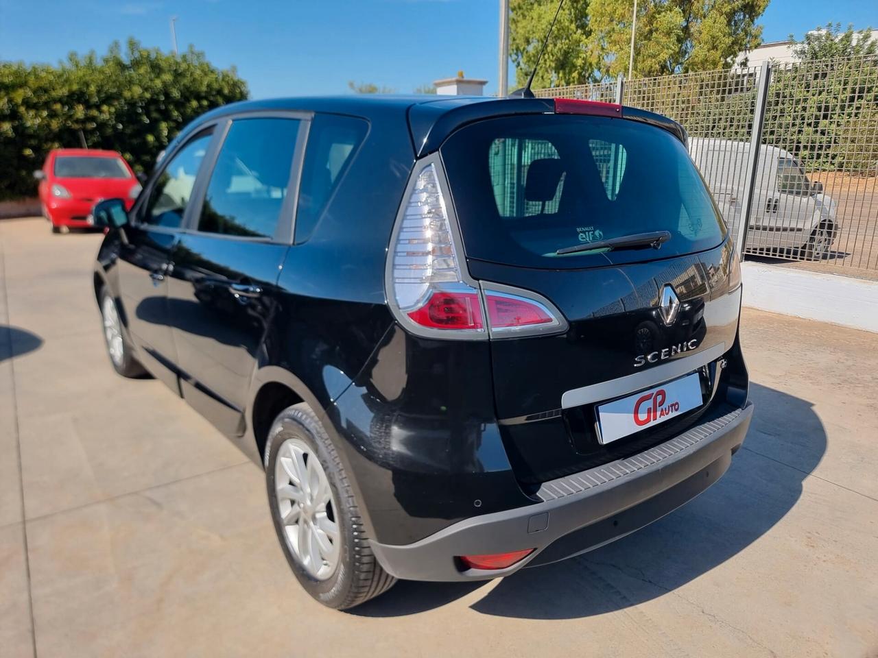 Renault Scenic Scénic XMod dCi 110 CV EDC Limited