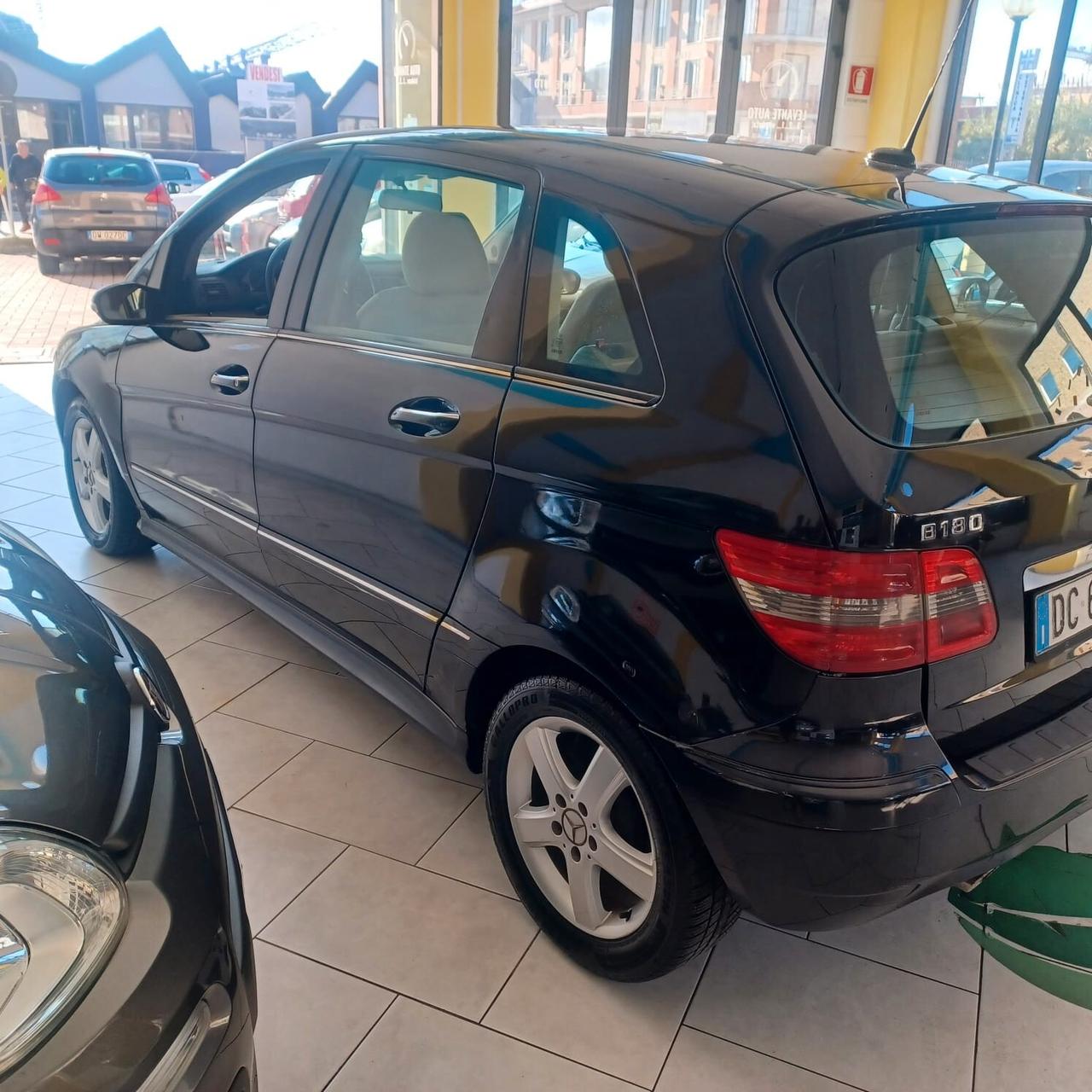 136.428 km CLASSE B 180 PERFETTA 1 2MESI GARANZIA