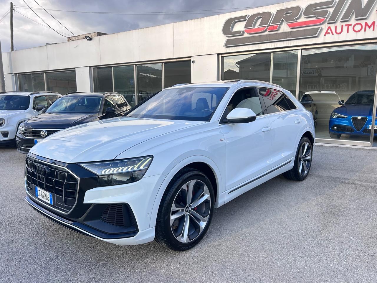 Audi Q8 50 TDI 286 CV quattro S-Line allestimento RS