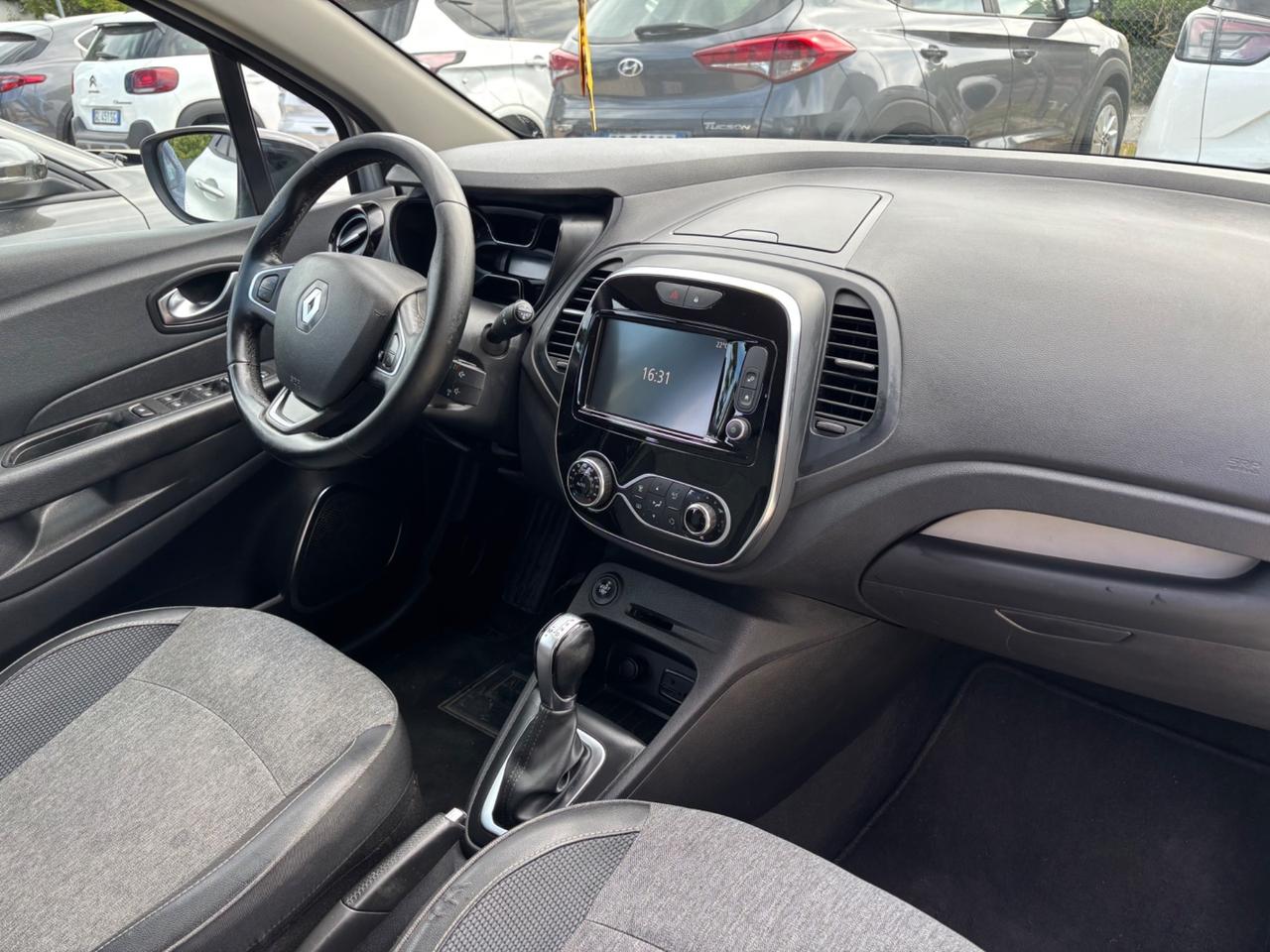 Renault Captur dCi 8V 90 CV EDC Initiale Paris
