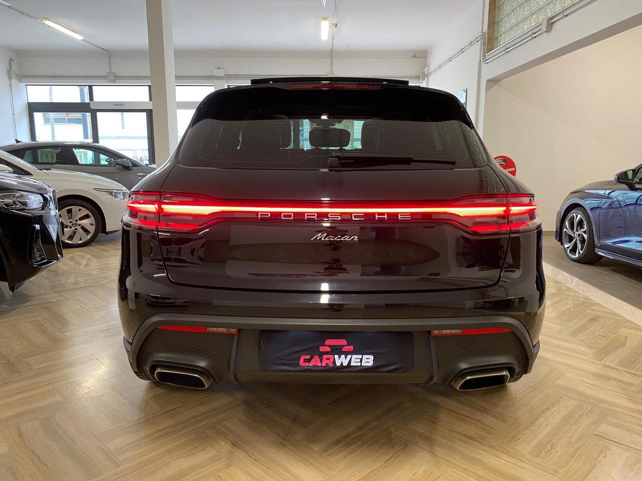 PORSCHE MACAN 2.0 NY 2023 TETTO APRIBILE