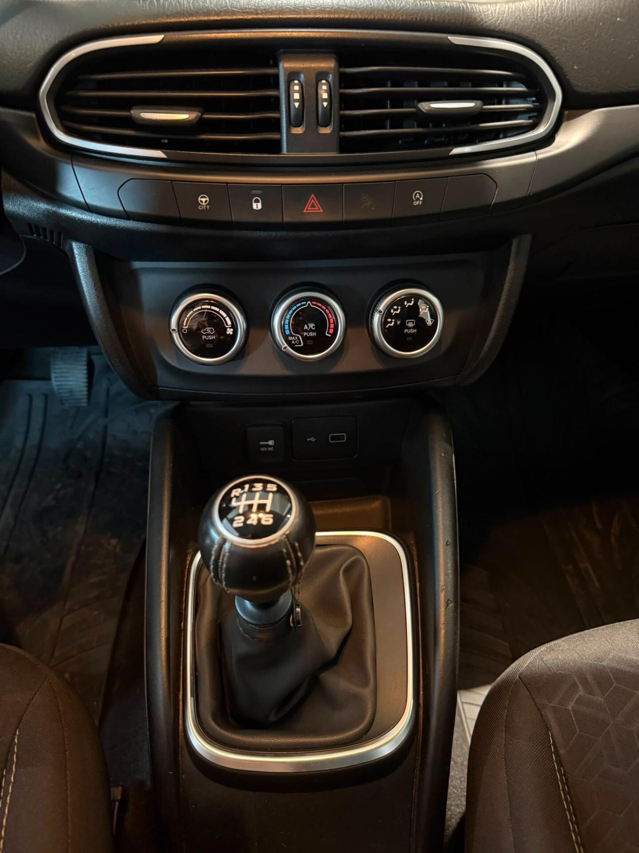 Fiat Tipo 1.6 Mjt S&S 5 porte Cross