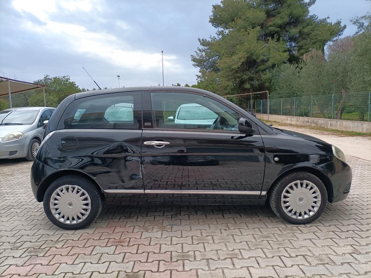 Lancia Ypsilon 1.2 69 CV Diva