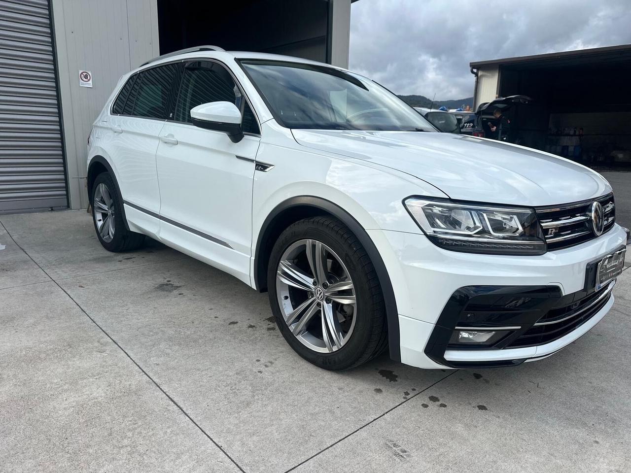 Volkswagen Tiguan 1.6 TDI SCR R.LINE