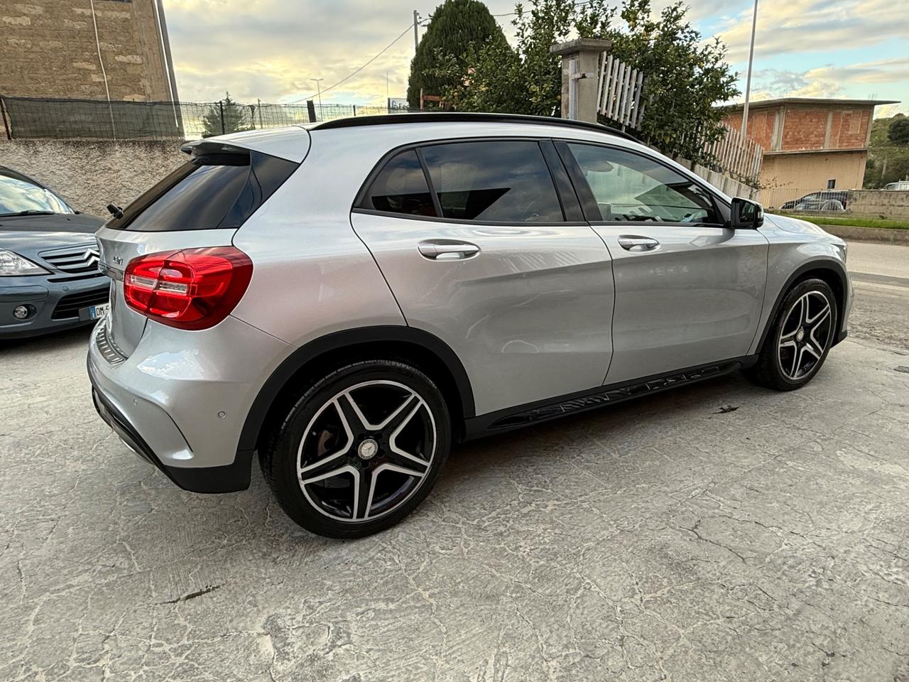 Mercedes-benz GLA 220 d Premium AMG