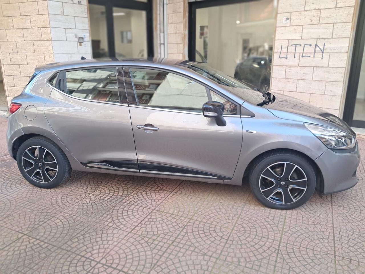 RENAULT CLIO 1.5 Dci 75CV-NEOPATENTATI-Euro7490