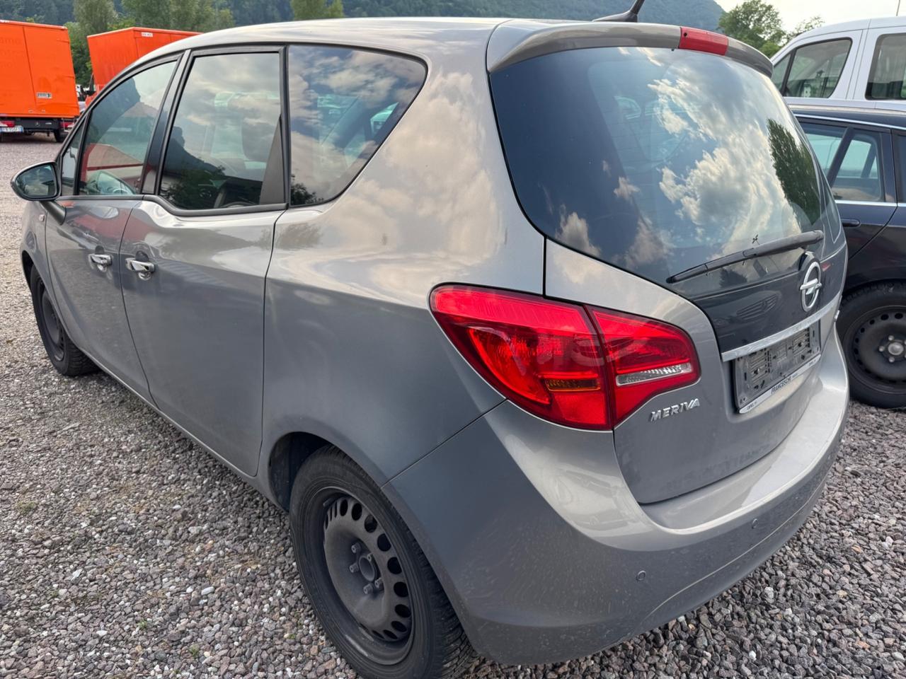 PACCHETTO PER COMMERCIANTI ..4 MACCHINE …Toyota Avensis 2.2 D-4D 16V