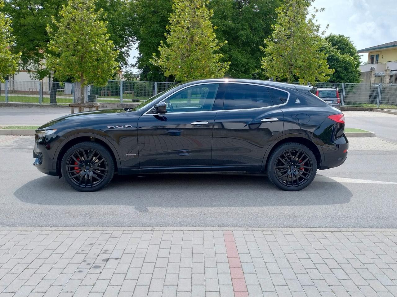 Maserati Levante V6 Diesel 275cv AWD Gransport UNIPRO