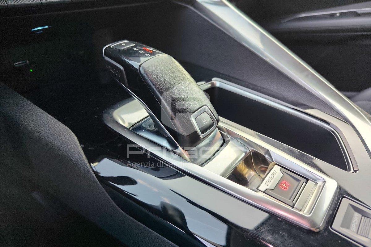 PEUGEOT 3008 BlueHDi 130 S&S EAT8 Allure