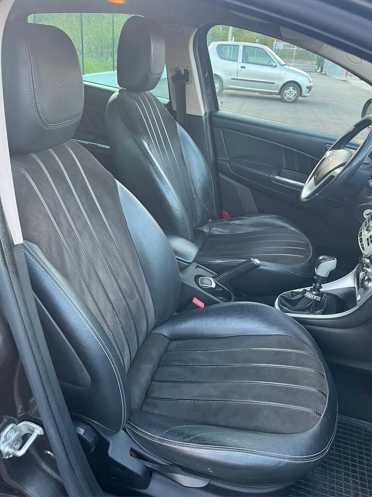 Lancia Delta 1.6 MJT DPF 105 CV Gold