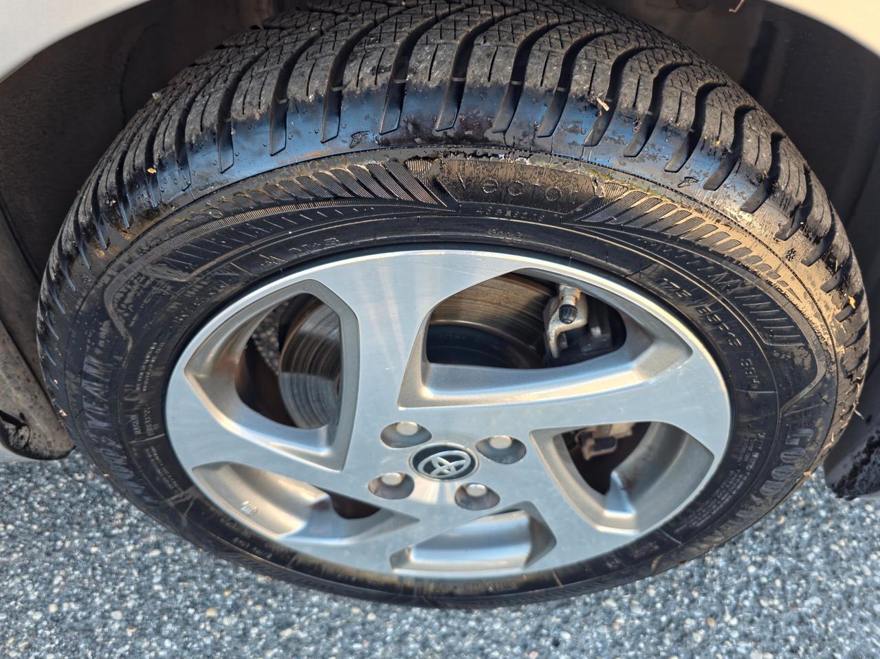 Toyota Yaris 1.5 Hybrid 5 porte Active 2017-E6B Automatico NEO