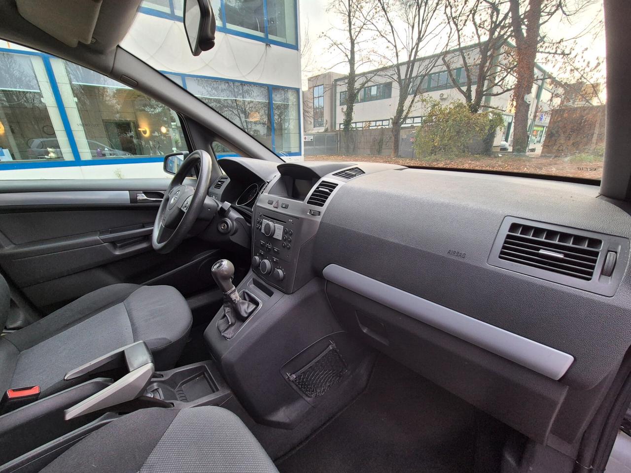 ZAFIRA 7 POSTI GANCIO TRAINO GARANZIA 12 MESI