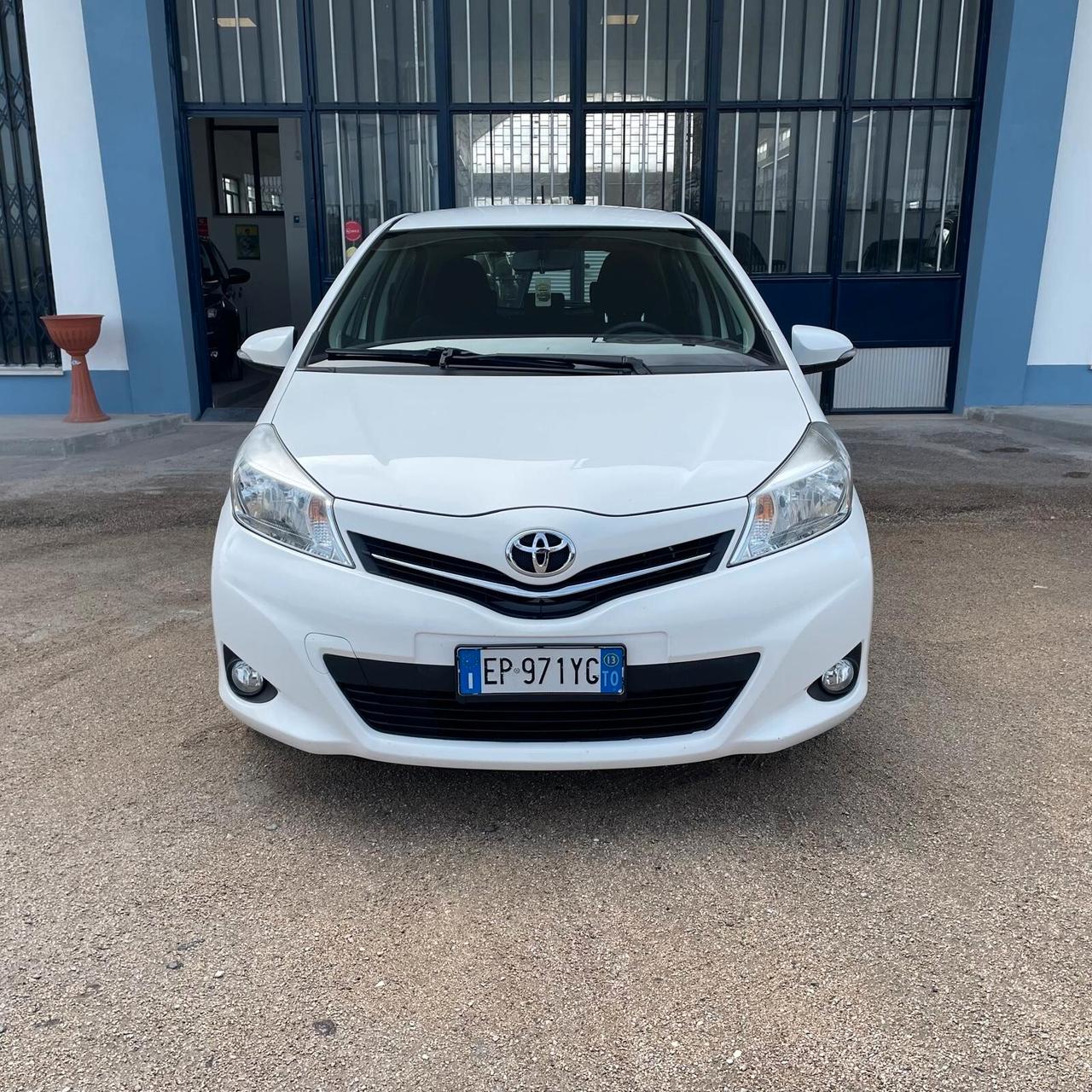 Toyota Yaris 1.0 5 porte Active