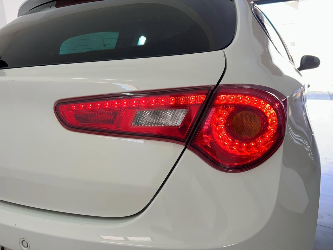 Alfa Romeo Giulietta 1.6 JTDm-2 105 CV Exclusive