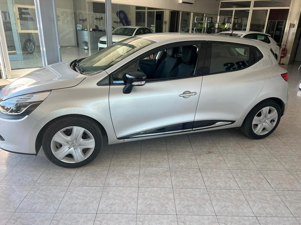 Renault Clio 1.2 75CV 5 porte Live