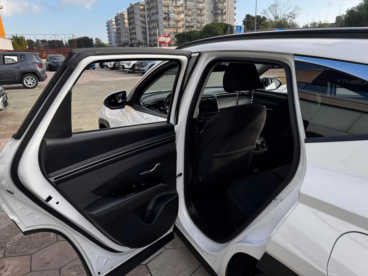 HYUNDAI TUCSON 1.6 HEV 2023 SUPER ACCESSORIATA