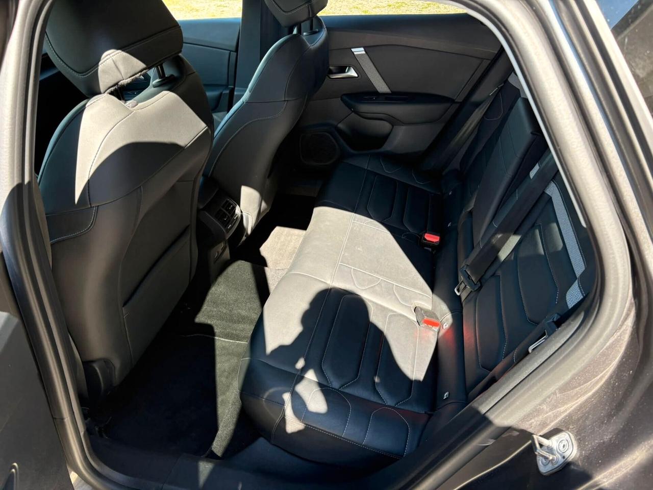 Citroen C4 PureTech 1.2 SHINE 131CV EAT8 PER NEOPATENTATI