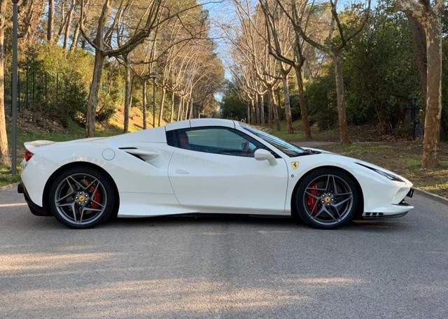 FERRARI F8 Spider "SPEDIZIONE SU RICHIESTA IN TUTTO IL MONDO"