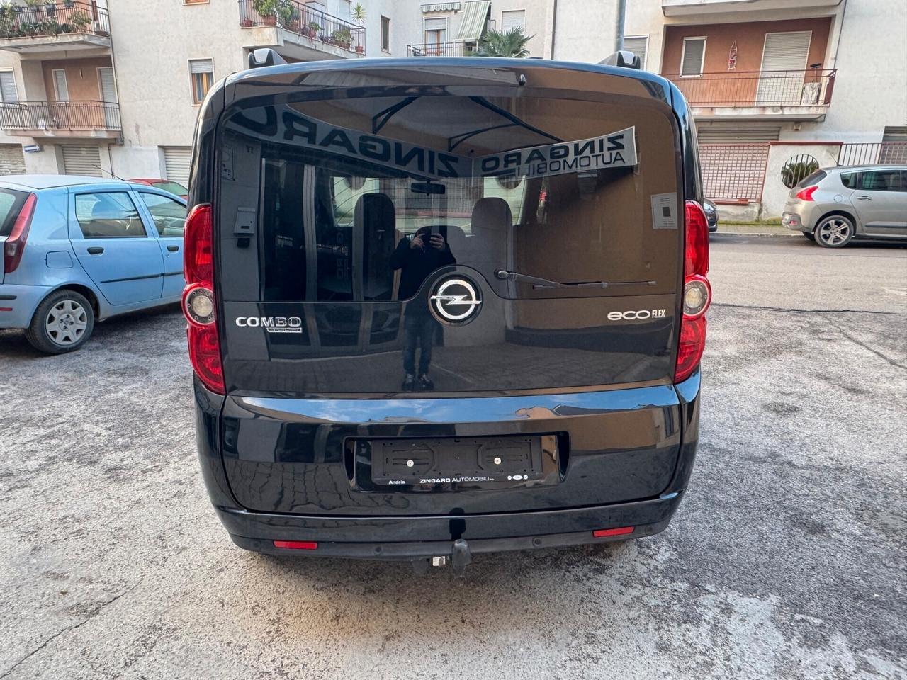 OPEL COMBO 1.6 CDTI 105 CV. 5 POSTI GANCIO TRAINO