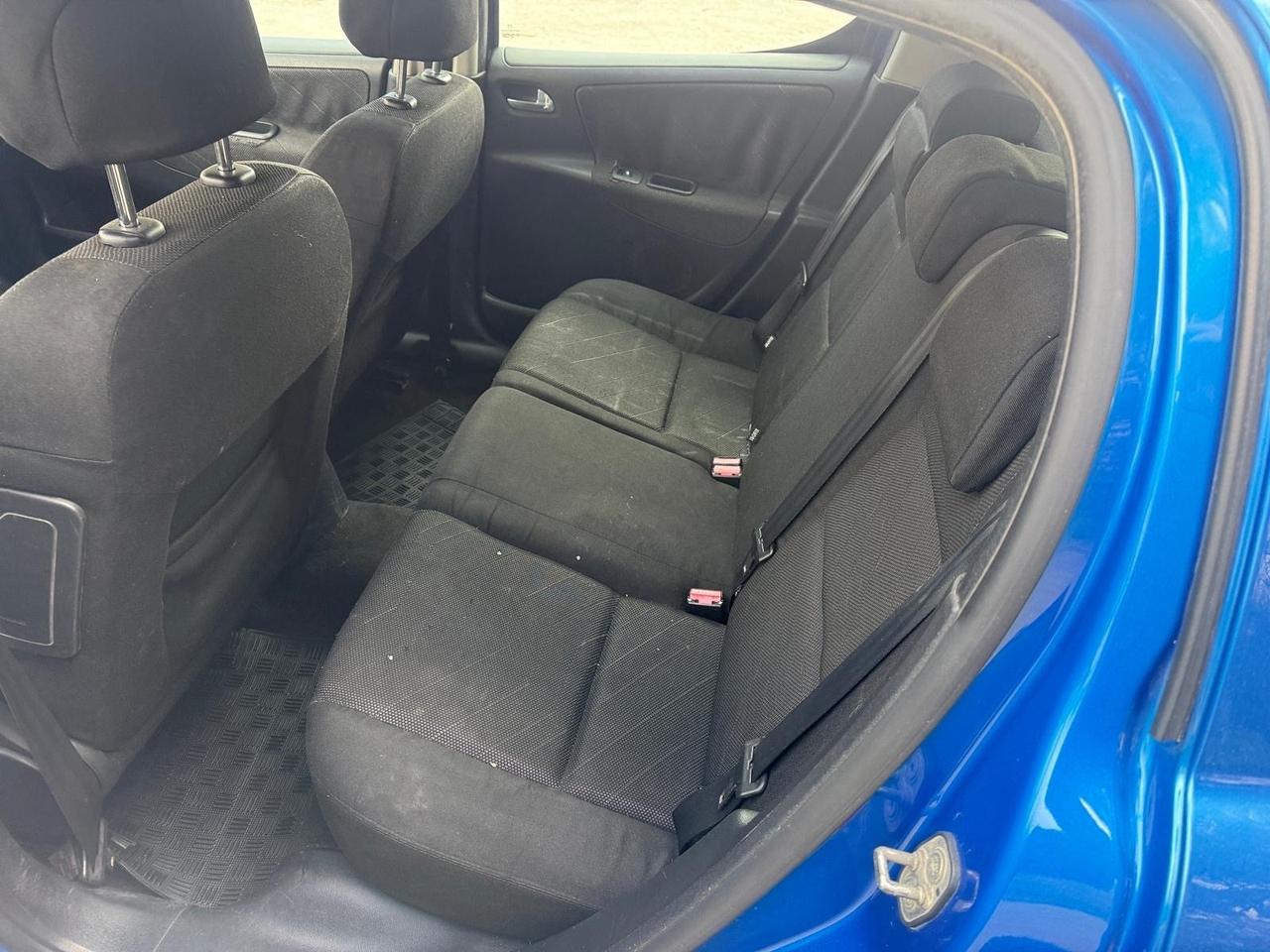 Peugeot 207 1.6 HDi 90CV 5p. XS