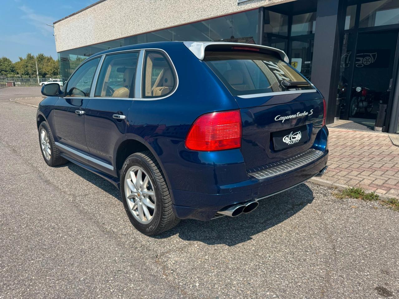 Porsche Cayenne 4.5 Turbo S asi