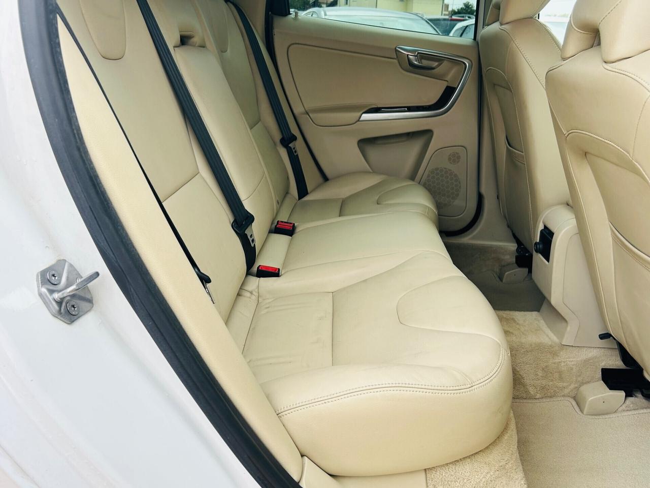 Volvo XC 60 XC60 D4 Geartronic R-design Momentum