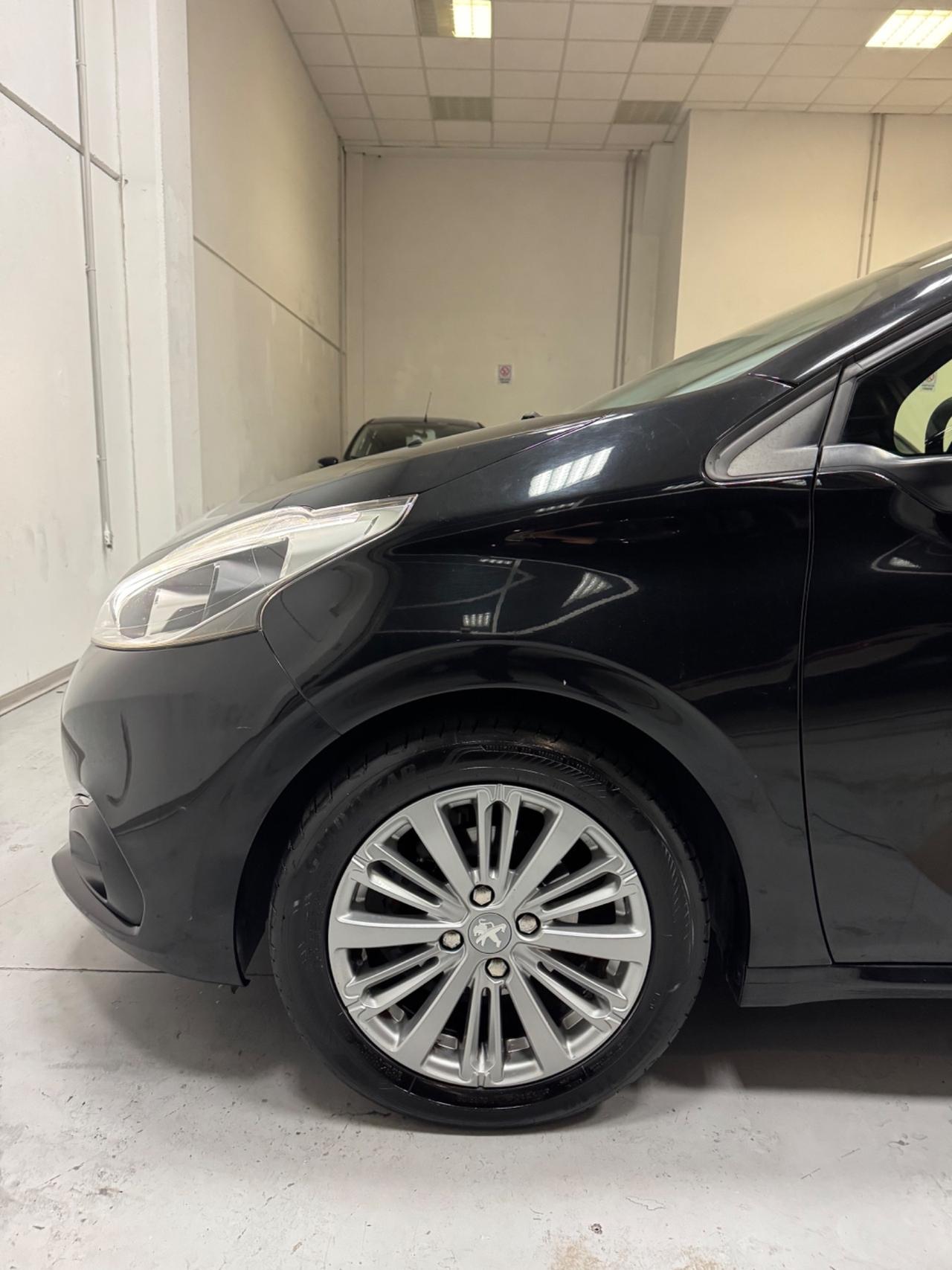Peugeot 208 PureTech 82 5 porte Allure