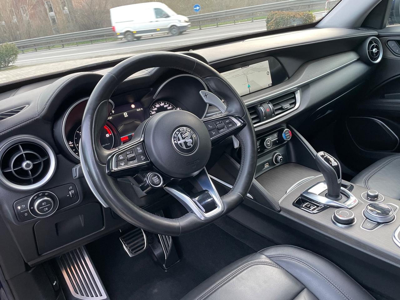 Alfa Romeo Stelvio 2.2 Turbodiesel 210 CV AT8 Q4 Veloce