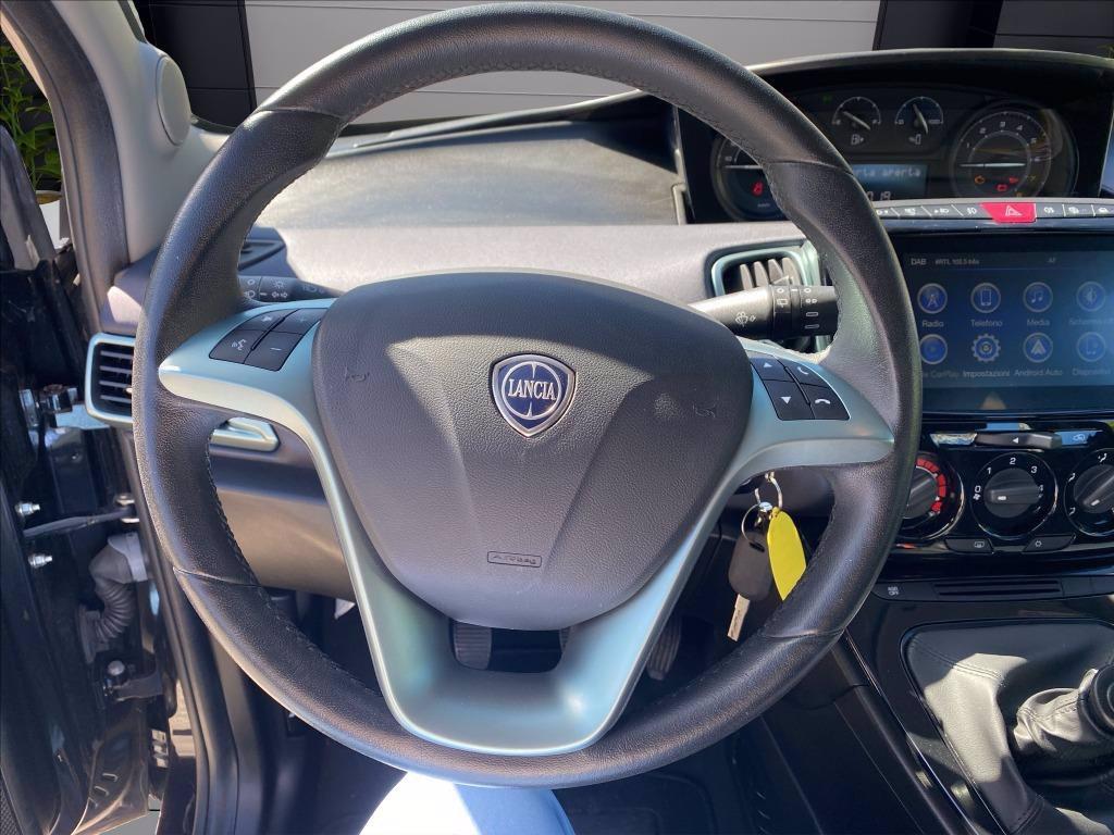 LANCIA Ypsilon 1.0 firefly hybrid Gold s&s 70cv 5p.ti del 2023