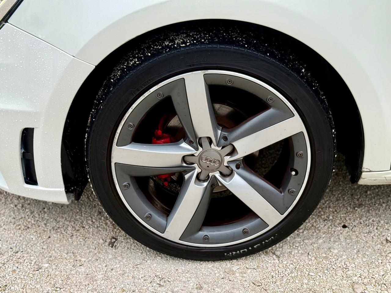 Audi A1 S-Line con 86 mila km NEOPATENTATi