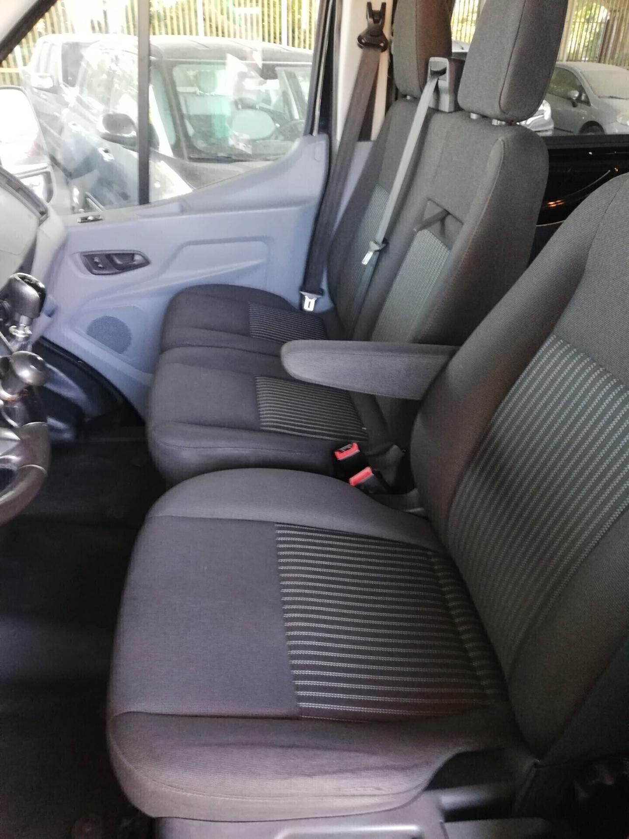 Ford Transit 350 2.0TDCi EcoBlue 130CV PL-TM Combi Titanium