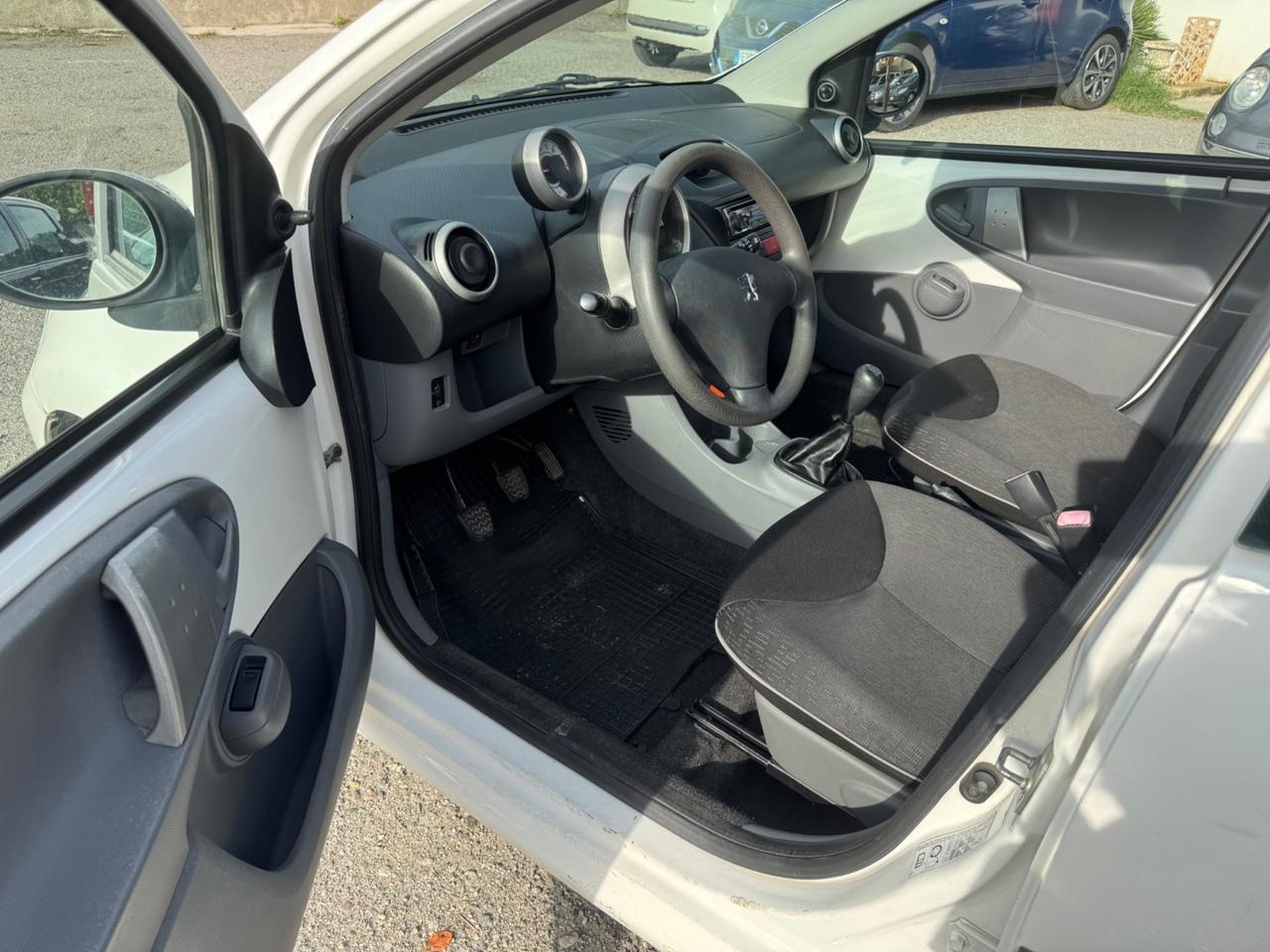 Peugeot 107 1.0 68CV 5p. Desir