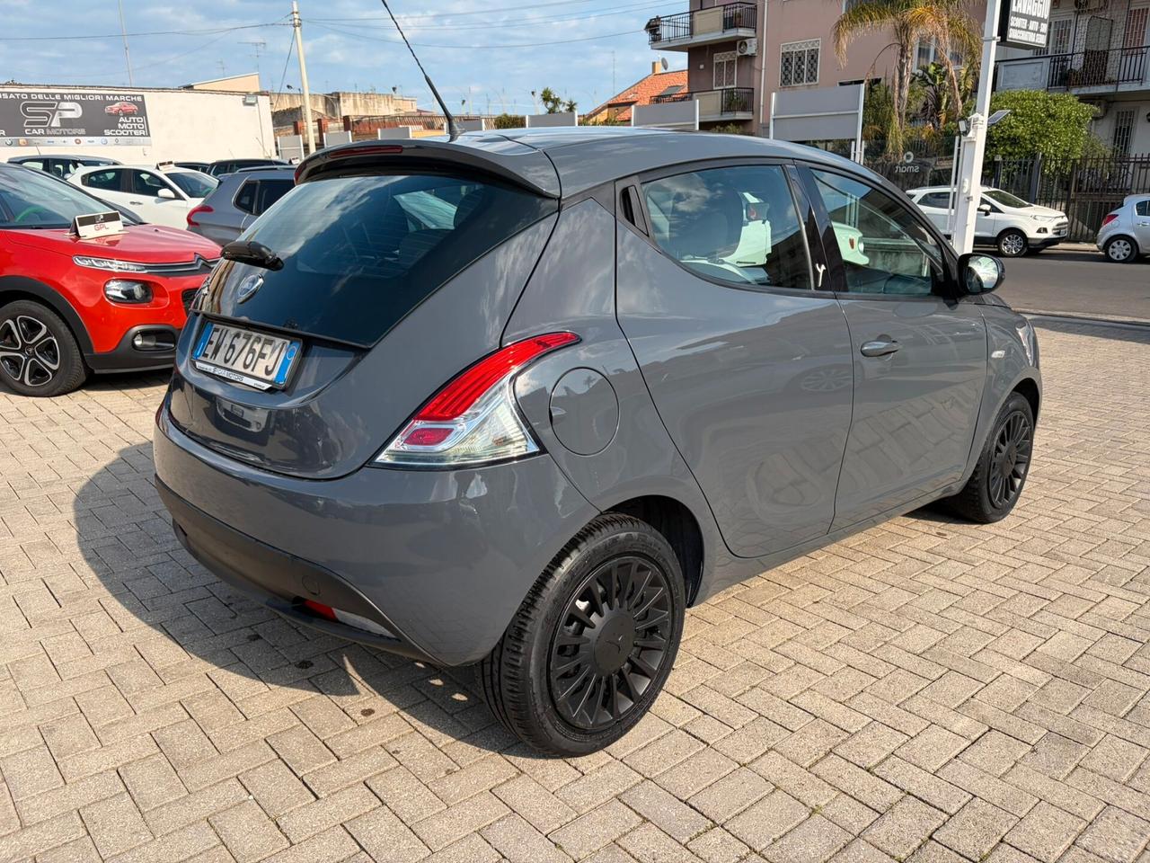 Lancia Ypsilon 1.2 69 CV 5 porte GPL Ecochic Gold