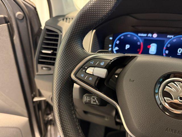 SKODA Karoq 1.5 TSI DSG Selection LED TravelAssist Camera