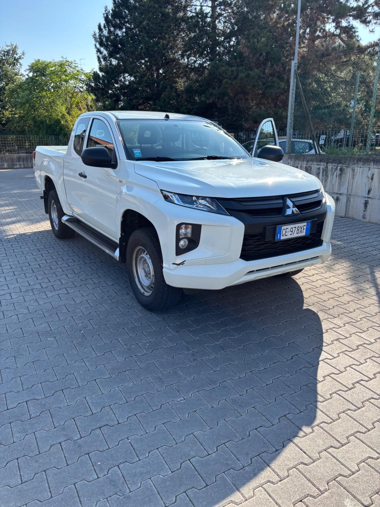 Mitsubishi L200 2.3 D Double Cab 4x4 Super Select Diamond aut.