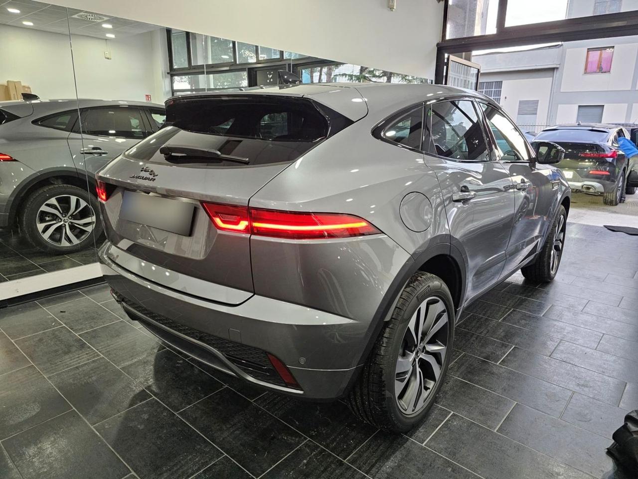 Jaguar E-Pace R-Dynamic SE Navi Camera Tetto C.20" LED BlackPack