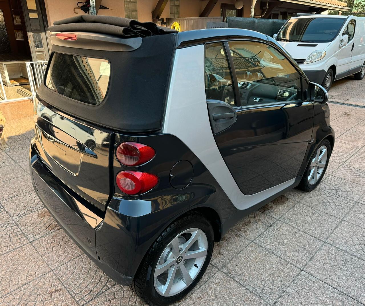 Smart ForTwo 1000 62 kW cabrio passion Full