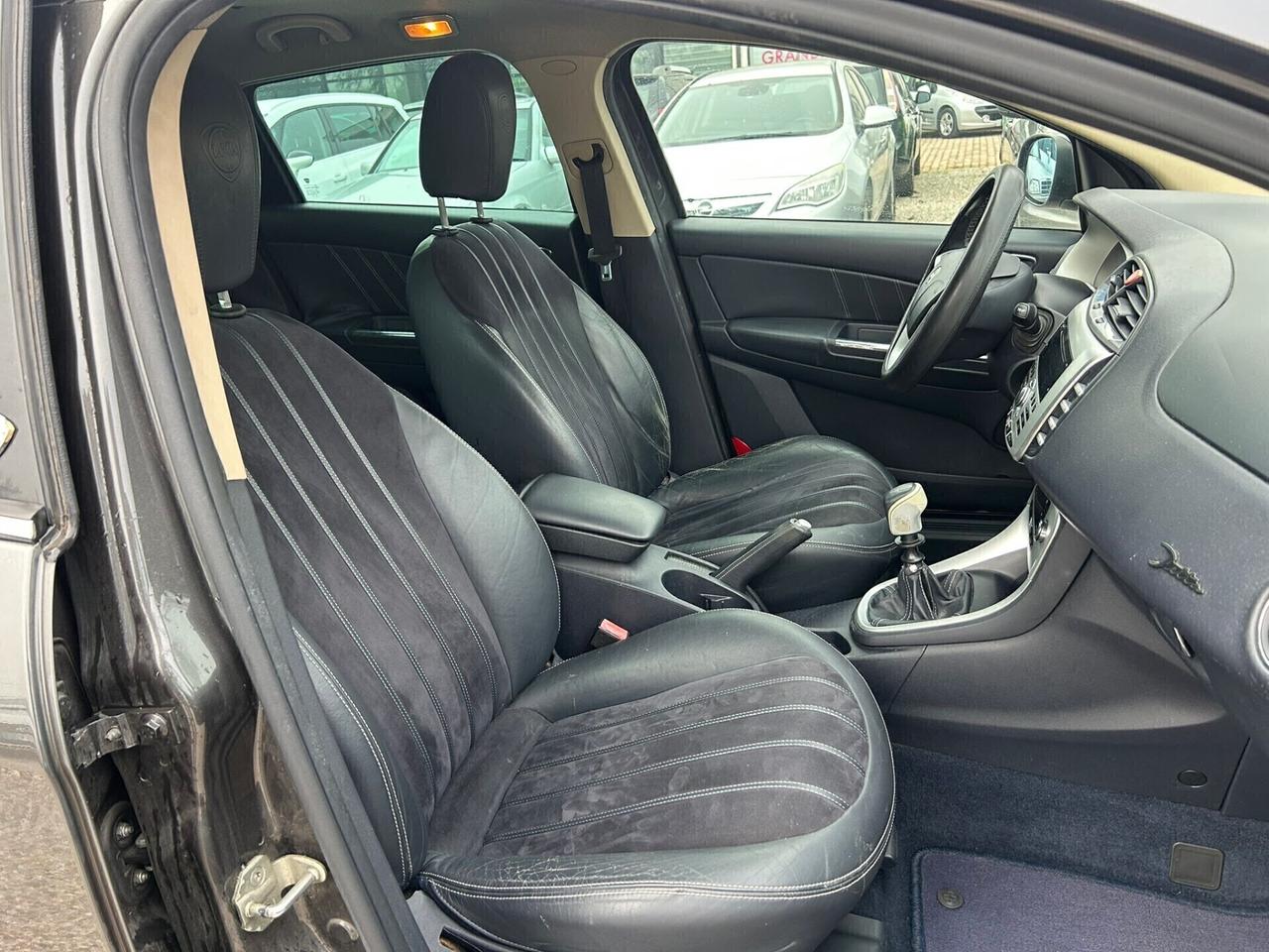 Lancia Delta 2.0 MJT DPF Platino 165CV