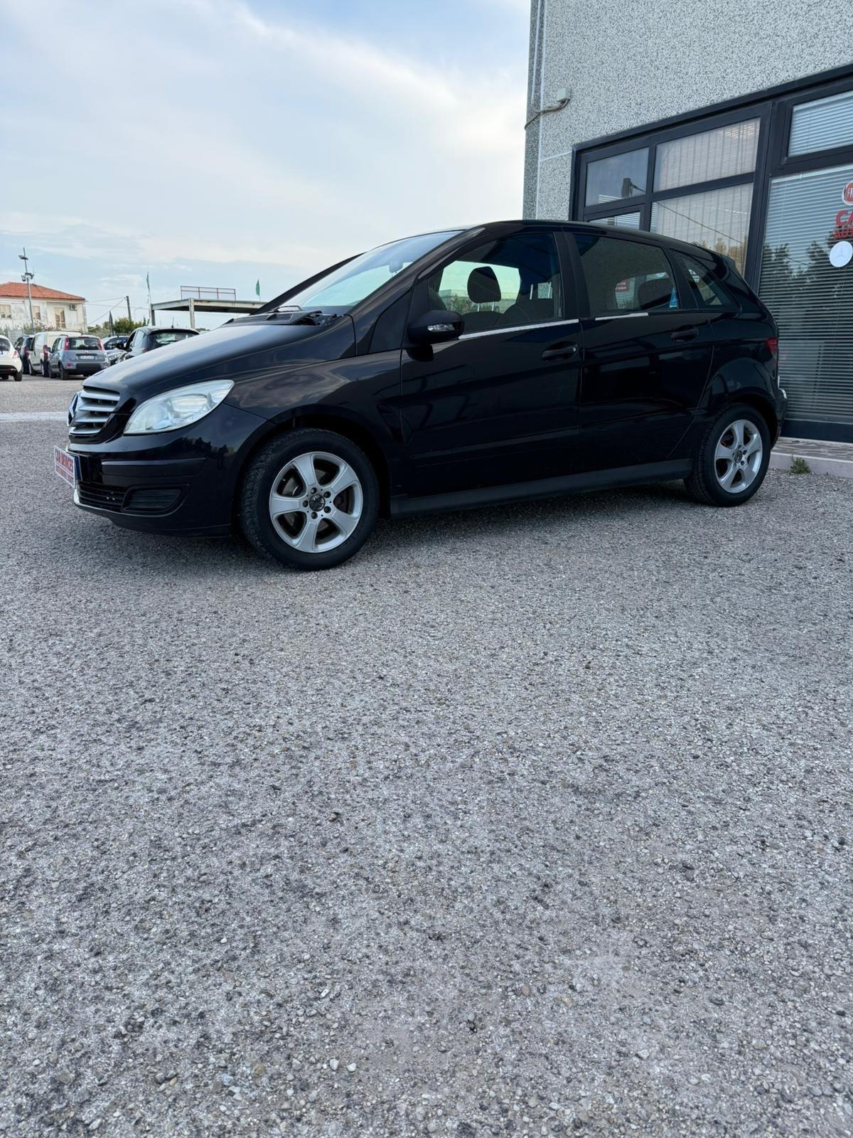 Mercedes B 200 - AUTO PER COMMERCIANTI