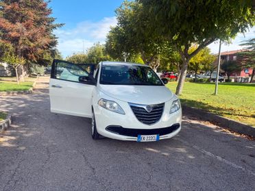 Lancia Ypsilon 1.2 elefantino