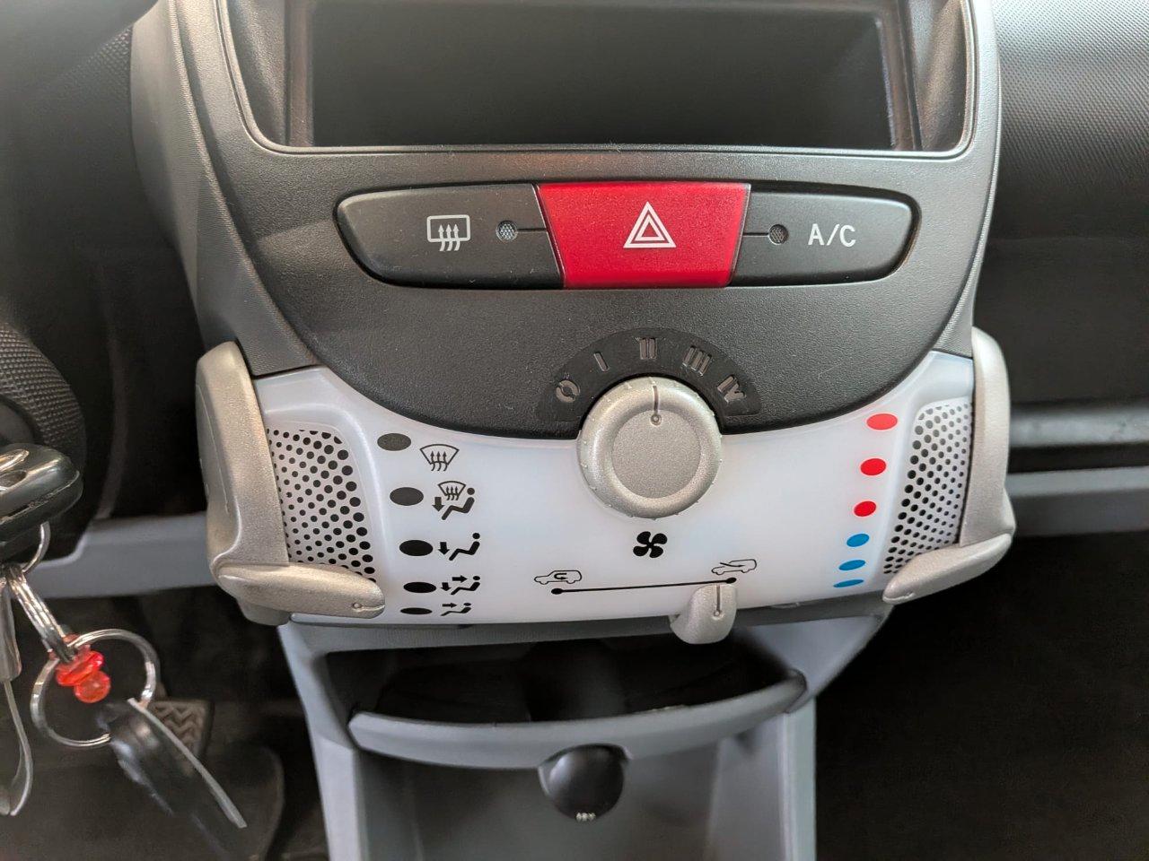 Toyota Aygo 5 Porte Aygo 5p 1.0 Sol FL