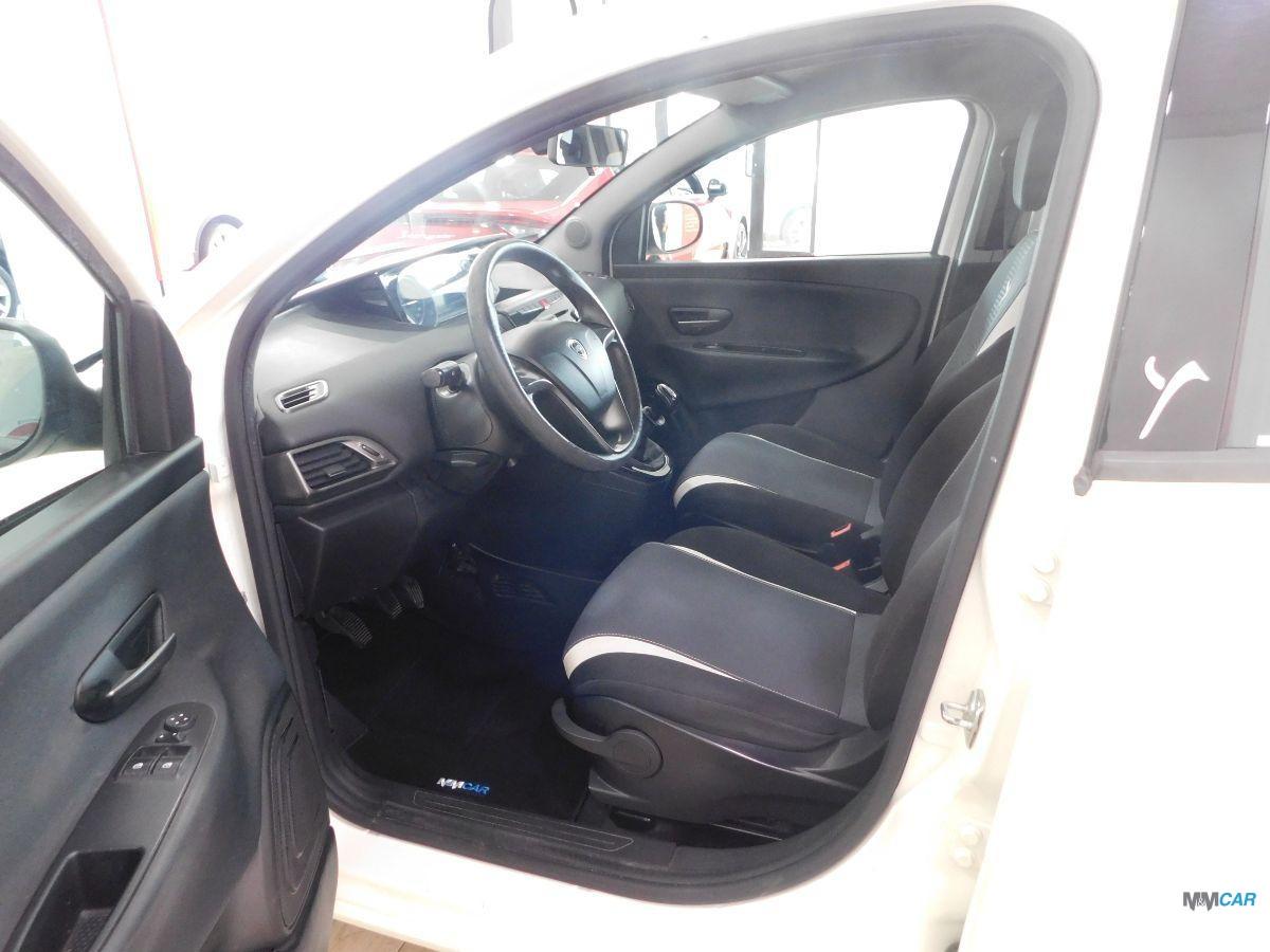 LANCIA - Ypsilon - 0.9 T.Air 85 CV 5 porte Metano Ecochic Elefantino